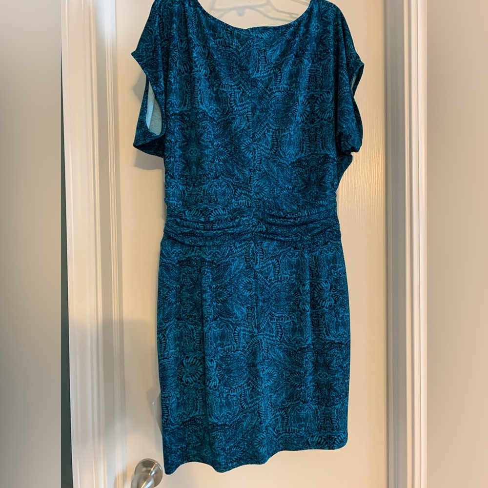 Ann Taylor Womens Ruched Waist Dress Turquoise and Navy Short Sleeves, size MP - Picture 2 of 9